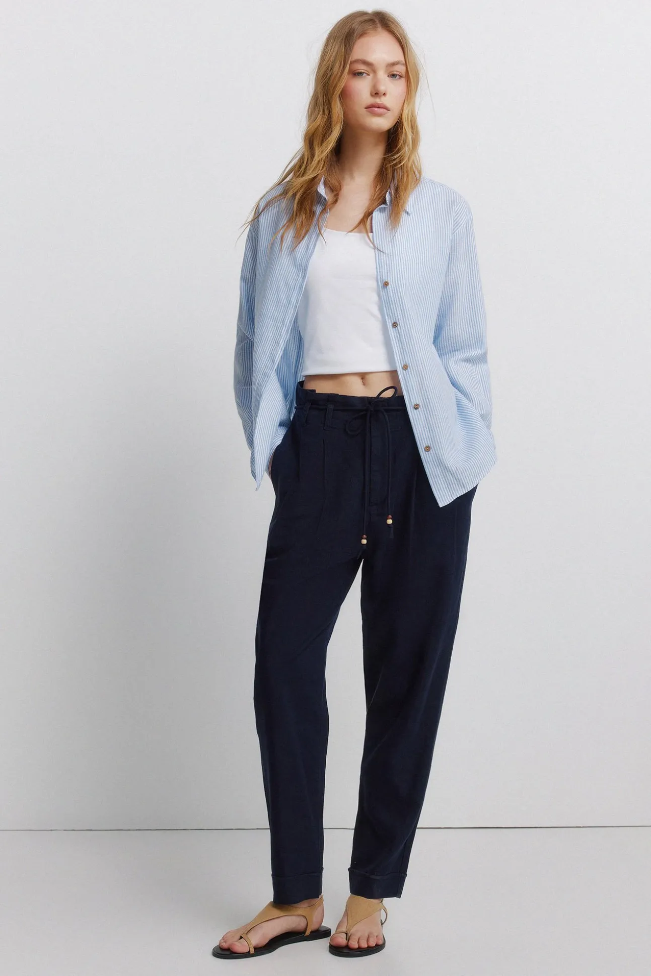 Chemise col en V en lin