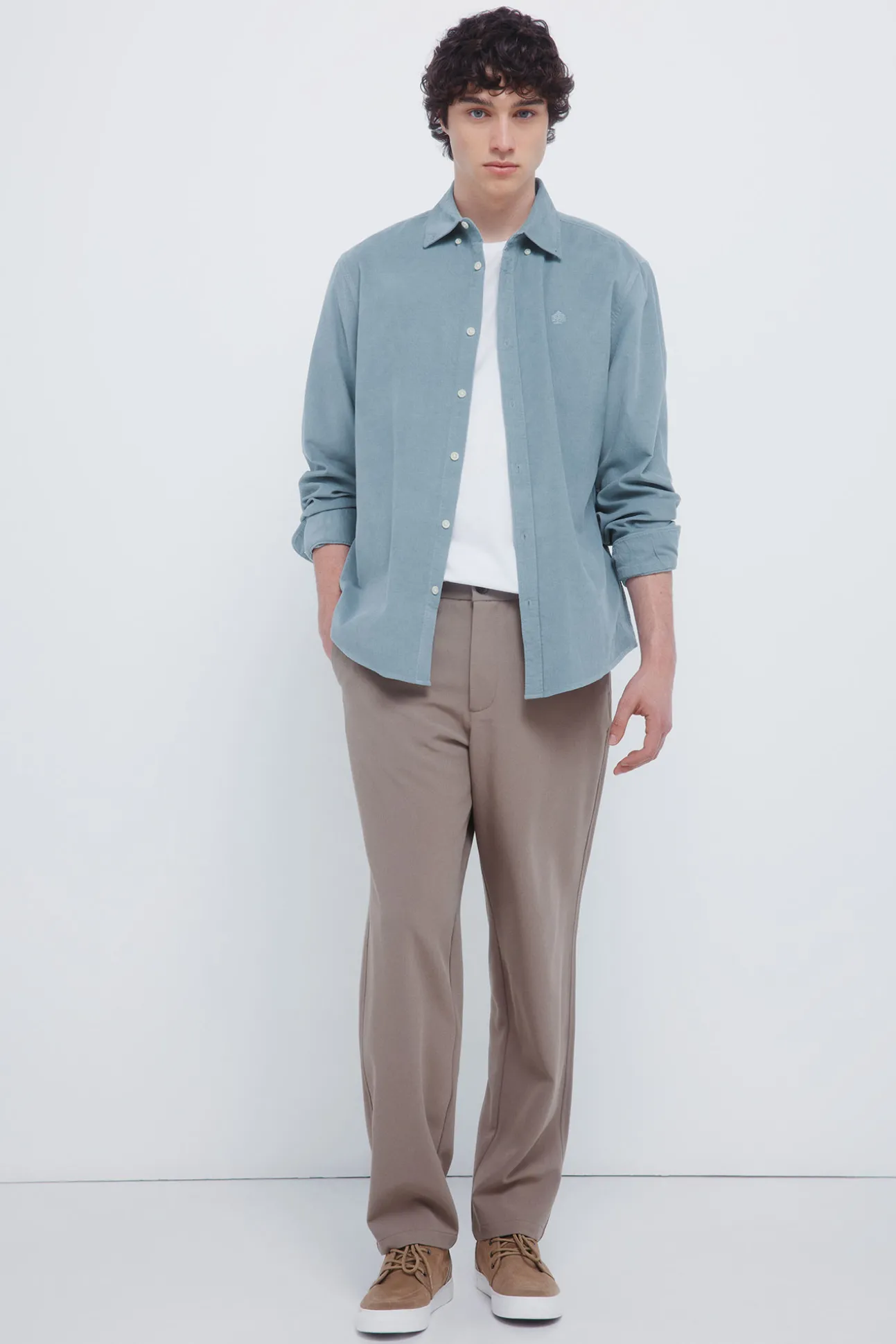 Chemise en micro velours côtelé côtelé