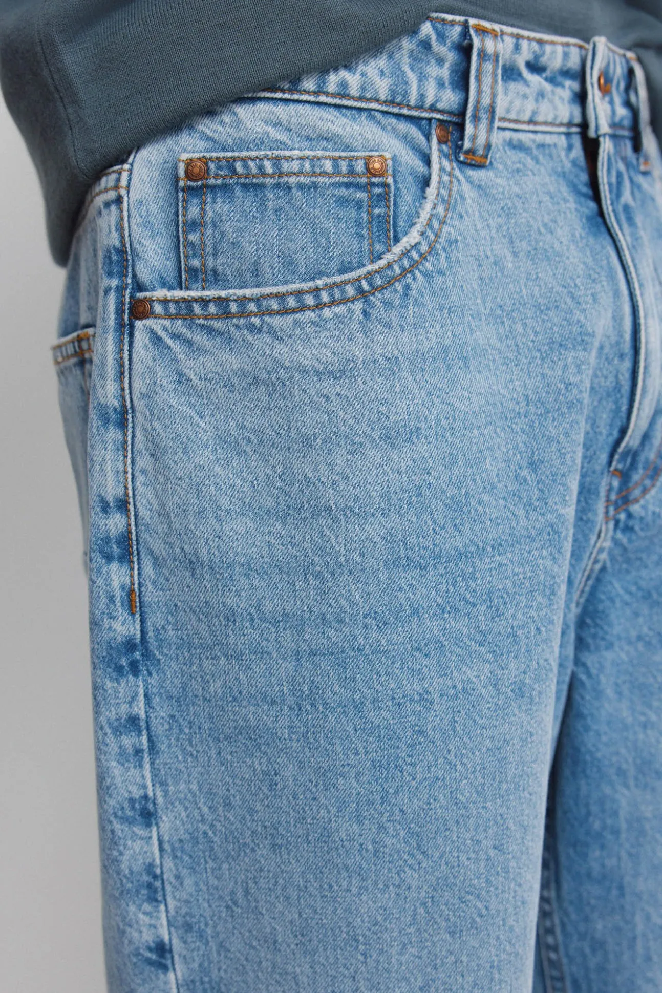 Jeans coupe large surteint