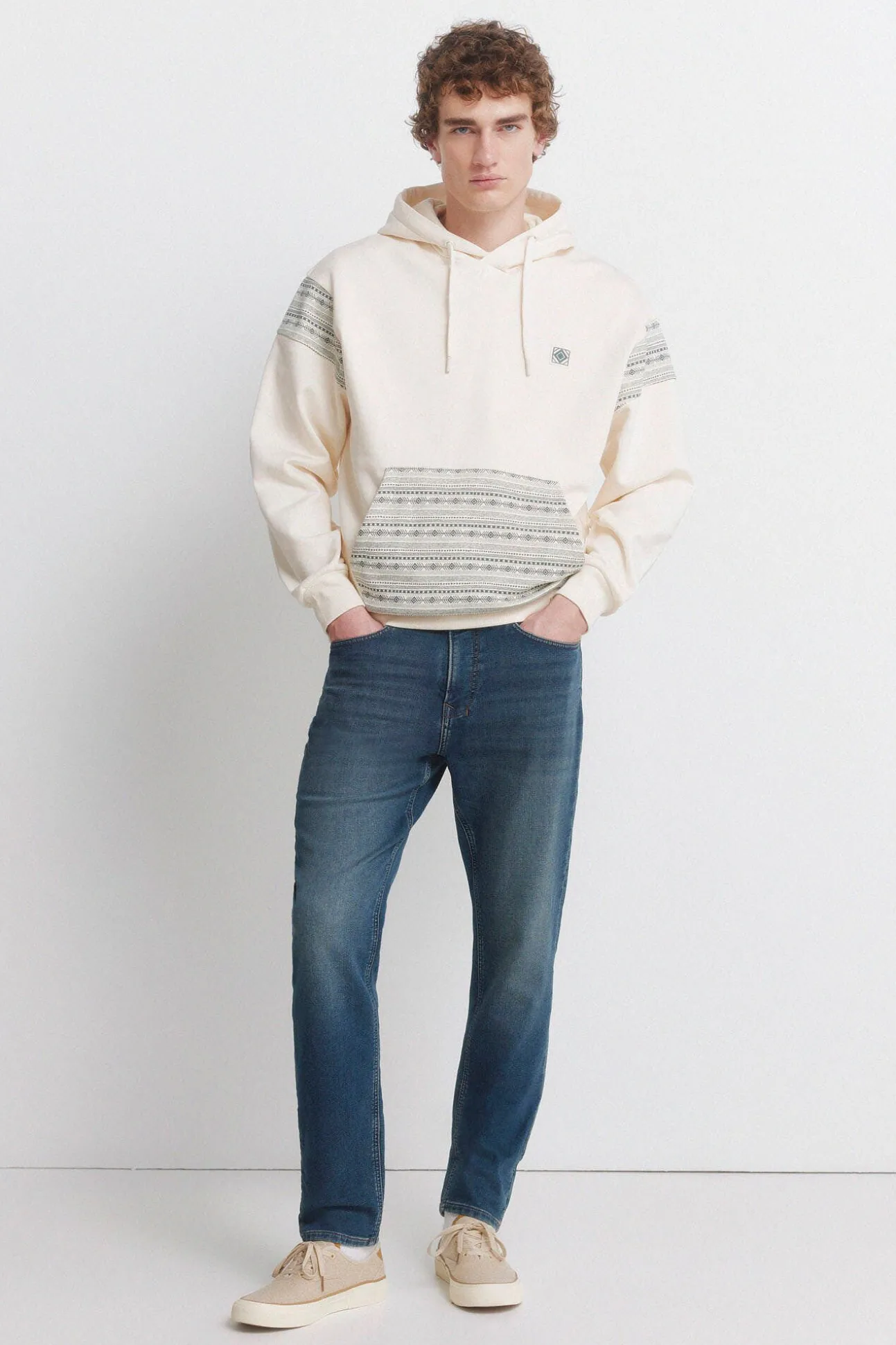 Jeans en knit denim surteint coupe slim