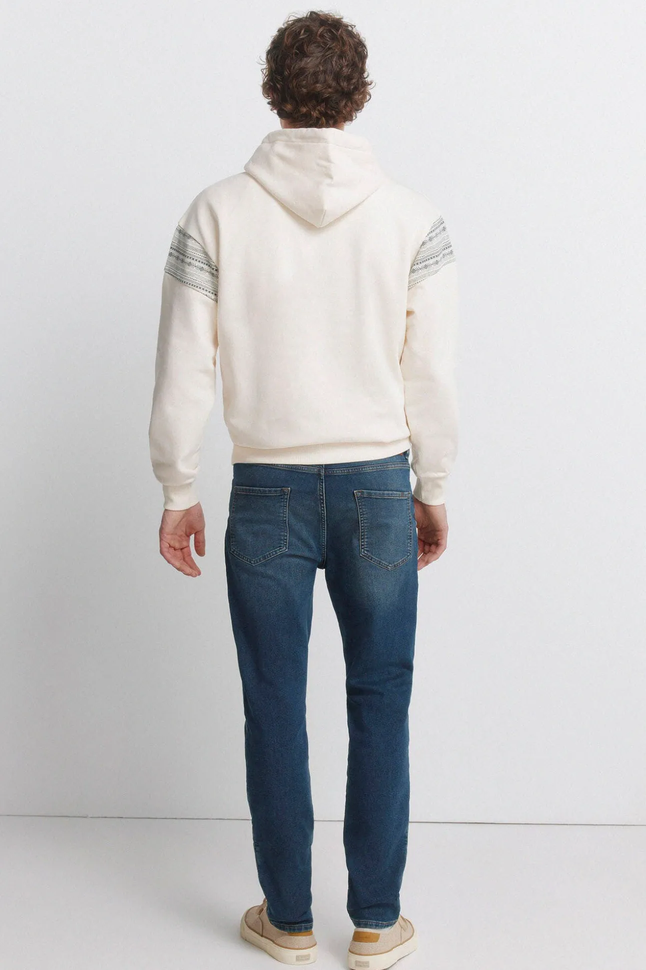Jeans en knit denim surteint coupe slim