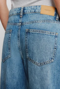 Jeans large