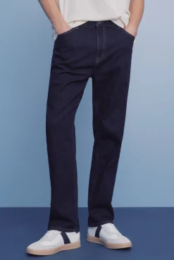 Jeans lav&eacute; d&eacute;sencoll&eacute;