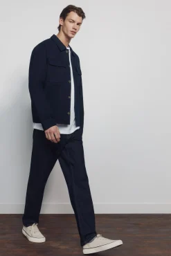 Jeans lav&eacute; d&eacute;sencoll&eacute; coupe droite