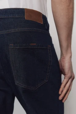 Jeans lav&eacute; d&eacute;sencoll&eacute; coupe droite