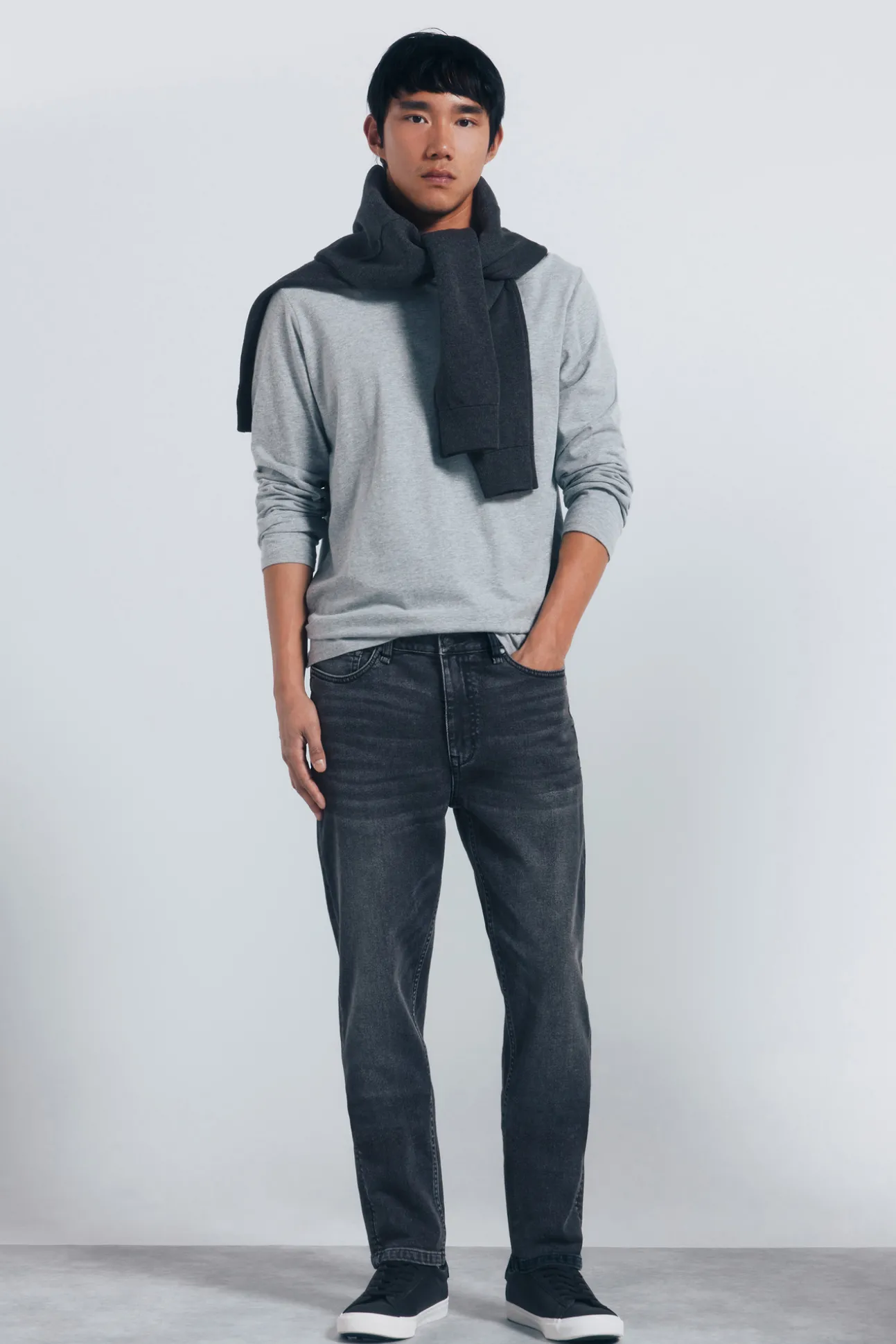 Jeans skinny délavé gris foncé