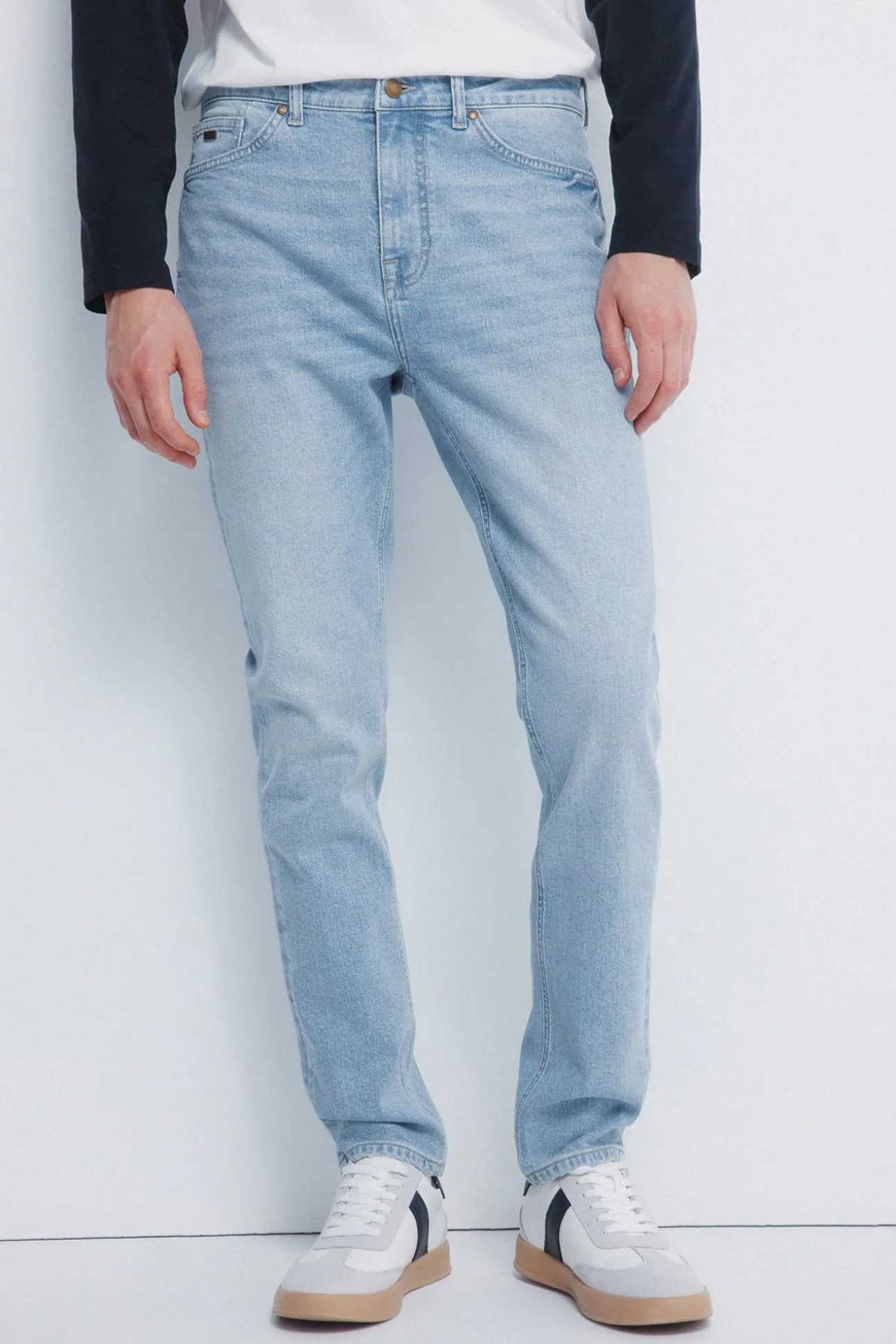 Jeans slim délavé clair
