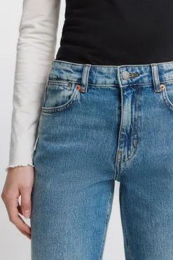 Jeans taille moyenne