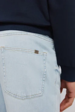 Jeans ultra-l&eacute;gers d&eacute;lav&eacute;s clairs slim fit