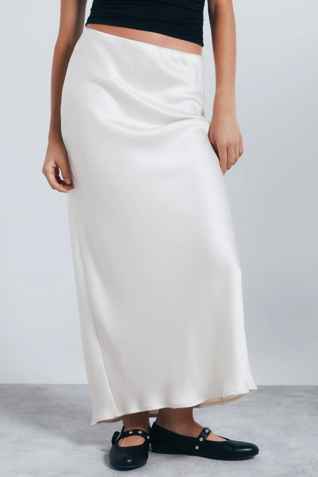Jupe midi en satin