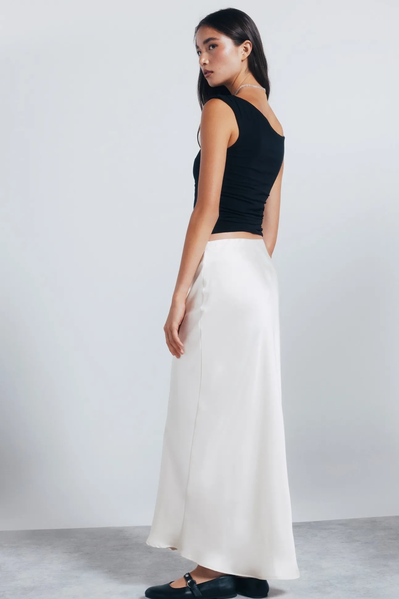 Jupe midi en satin