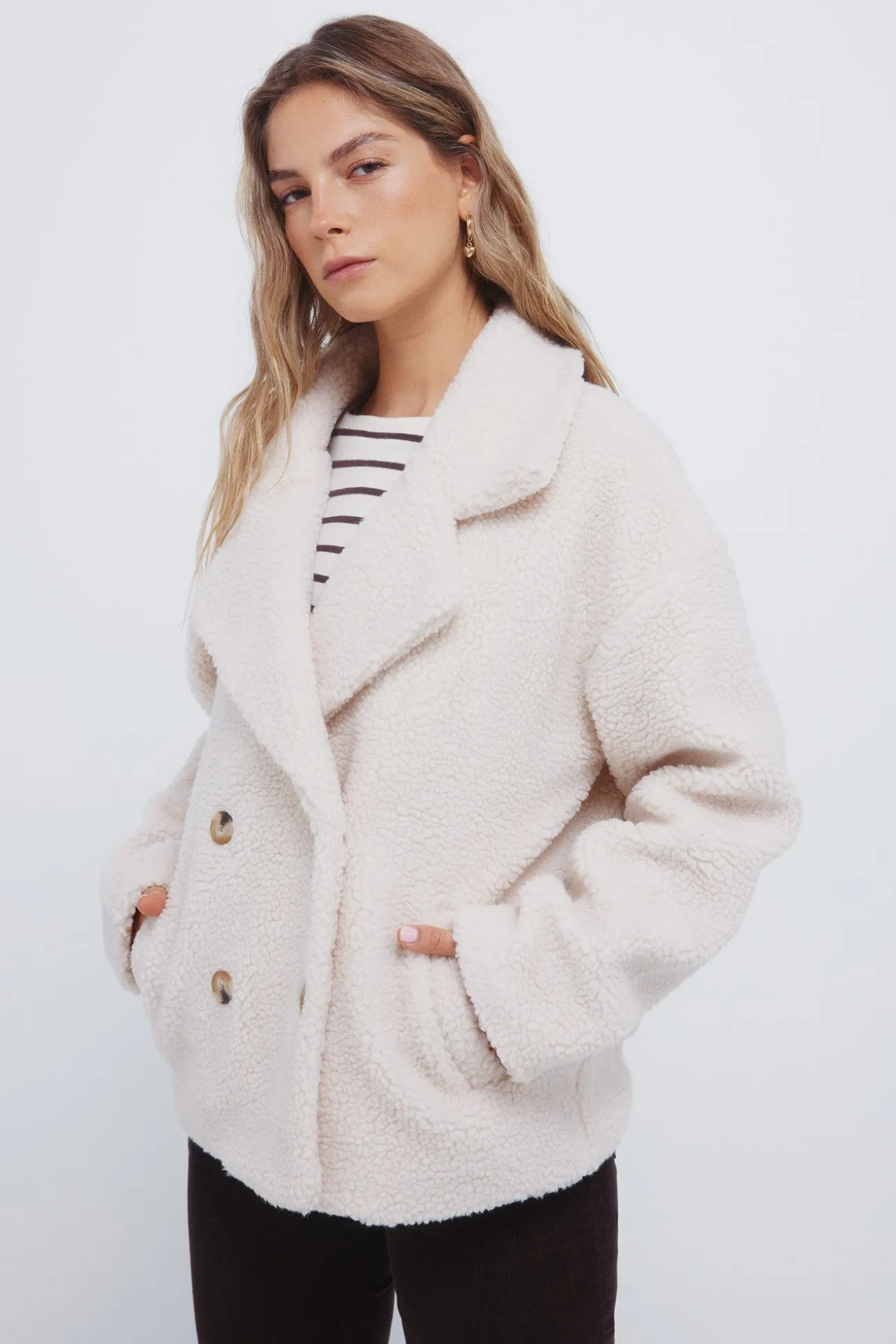 Manteau en peau de mouton à double boutonnage