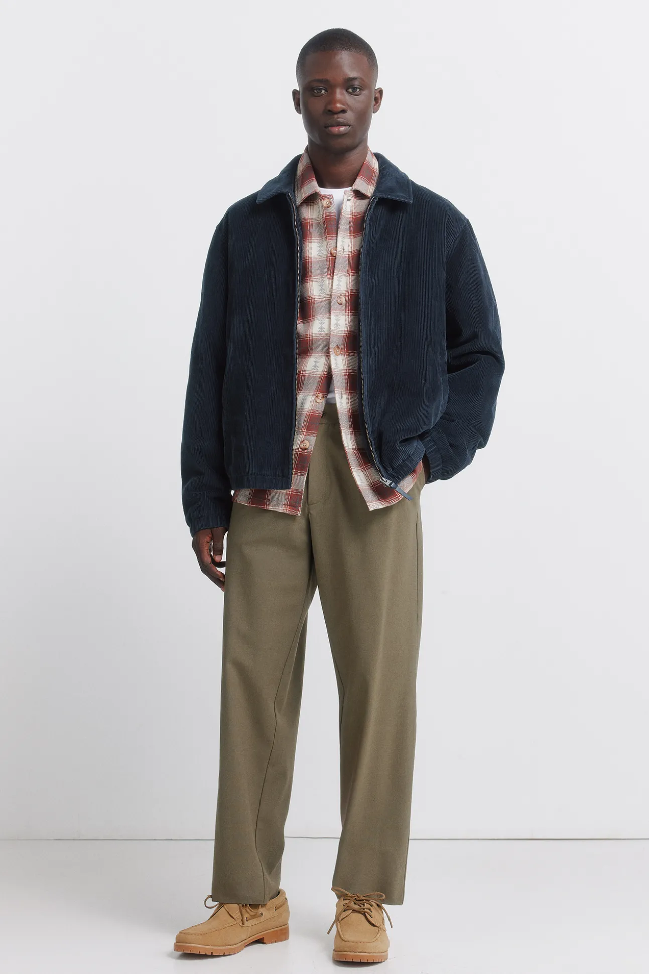 Pantalon confort plissé coupe décontractée