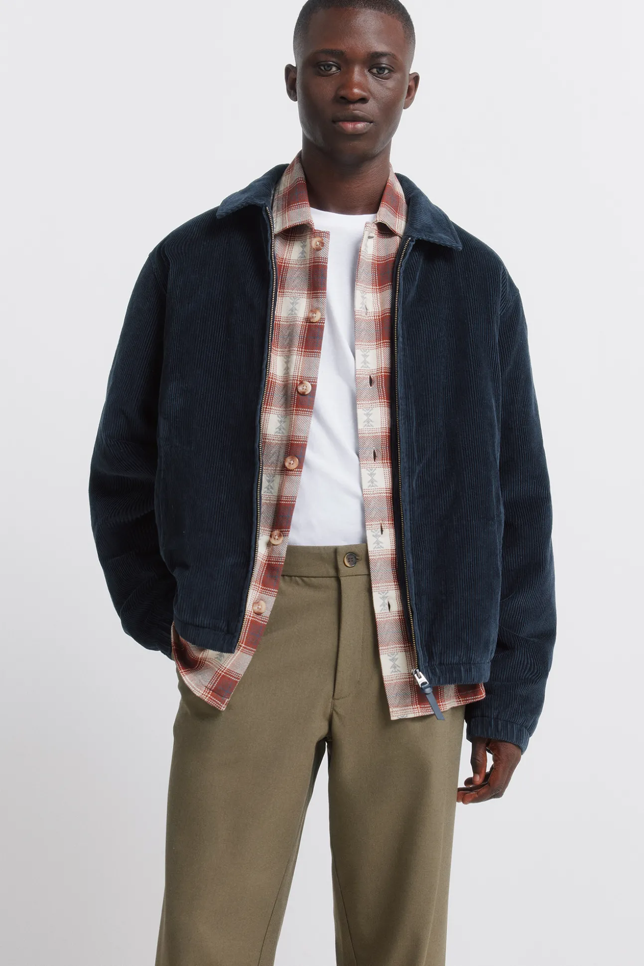 Pantalon confort plissé coupe décontractée