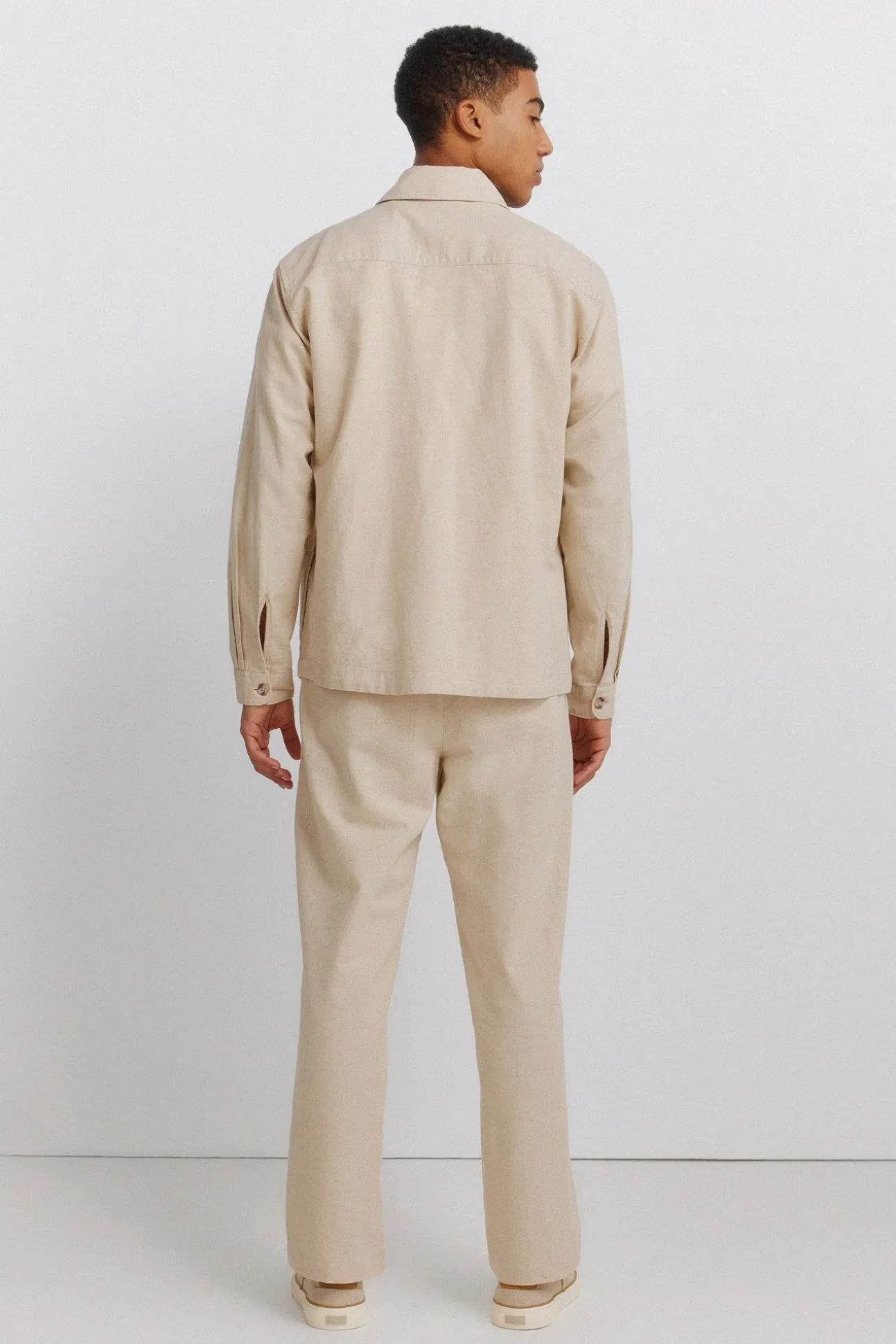 Pantalon coupe droite en lin