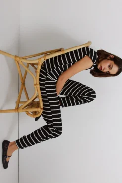 Pantalon en tricot &agrave; rayures