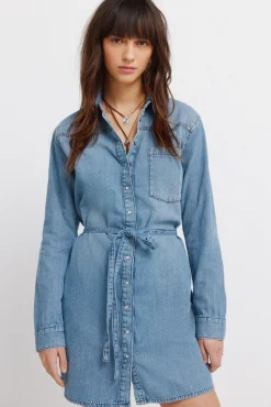 Robe courte en denim avec ceinture
