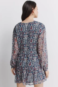 Robe courte en gaze &agrave; sequins