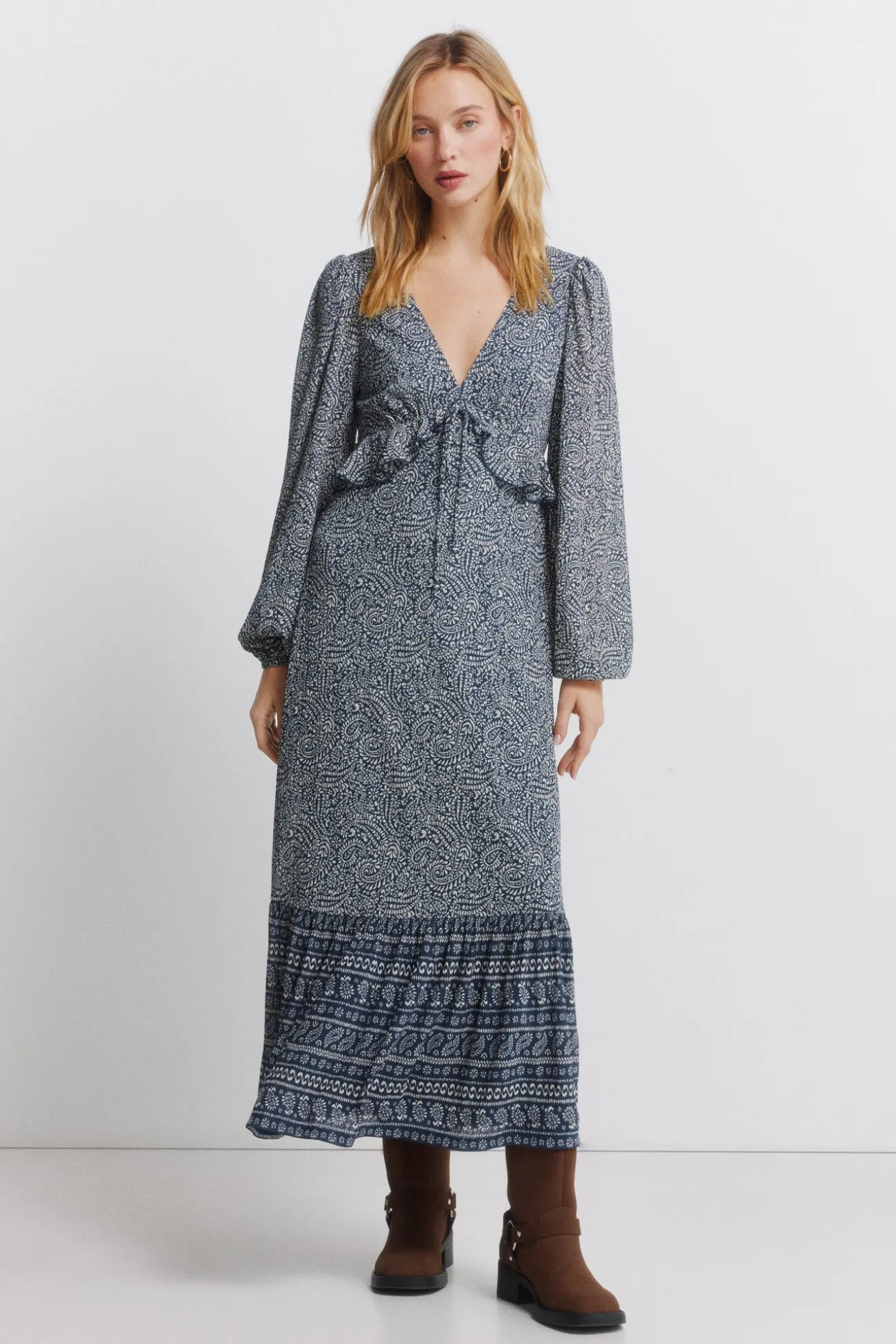 Robe midi à volant