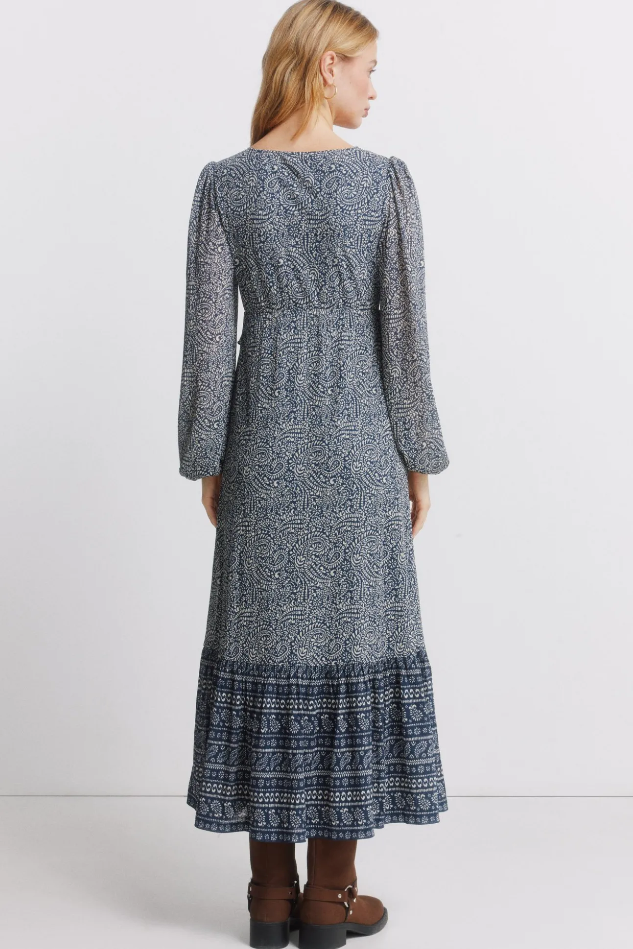 Robe midi à volant
