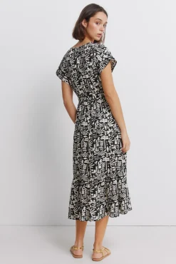 Robe portefeuille en lin à boucle