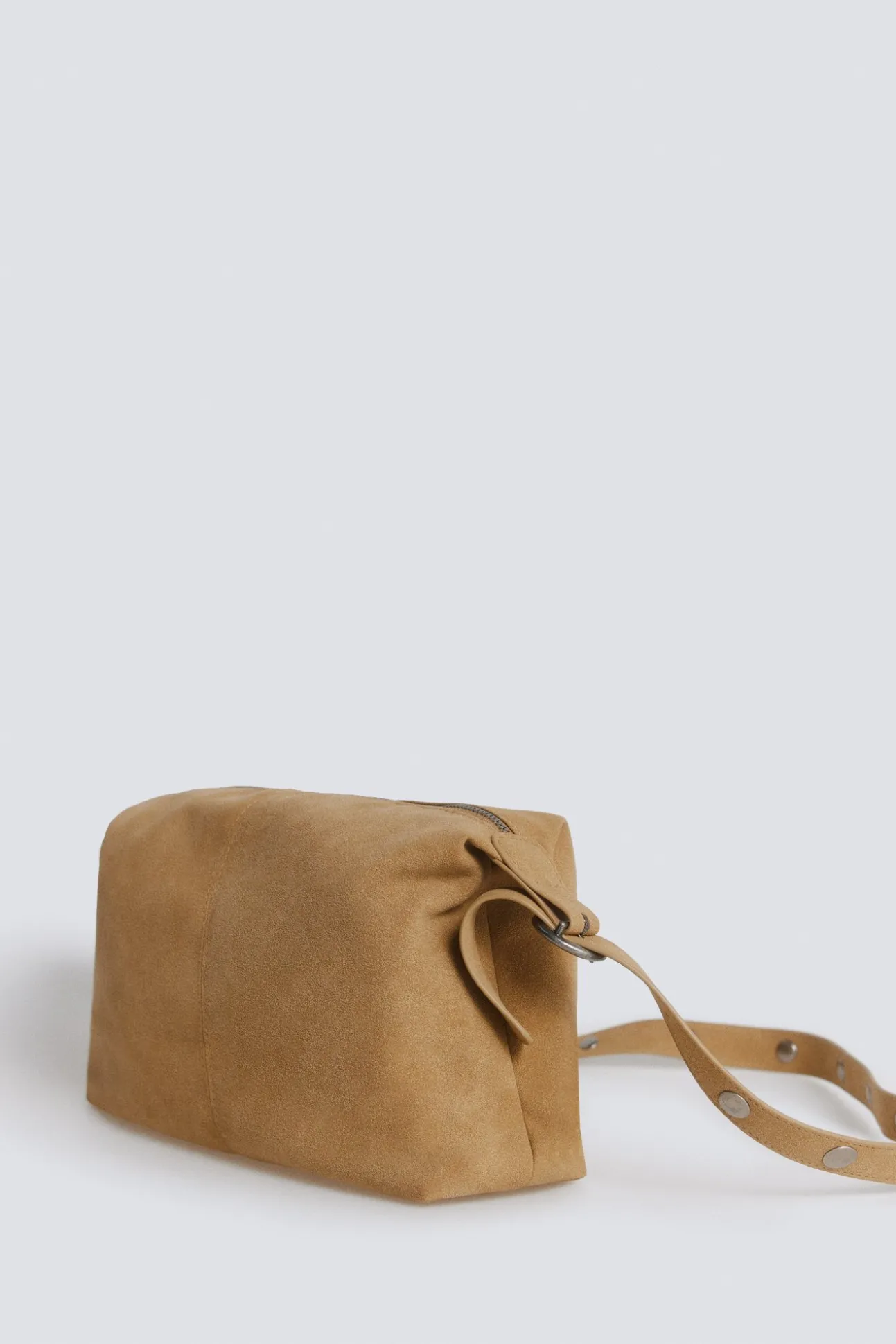 Sac bandoulière à clous