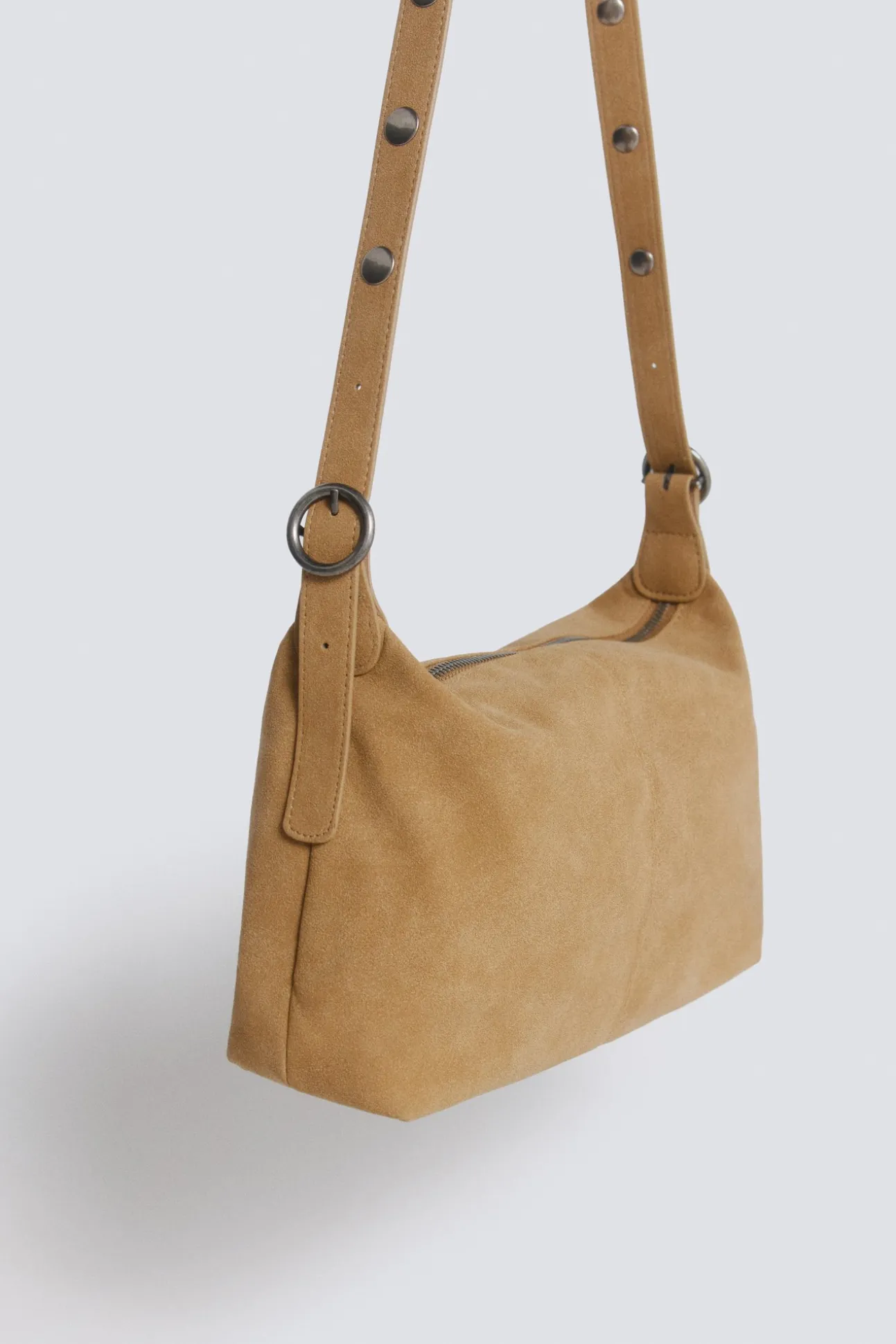 Sac bandoulière à clous