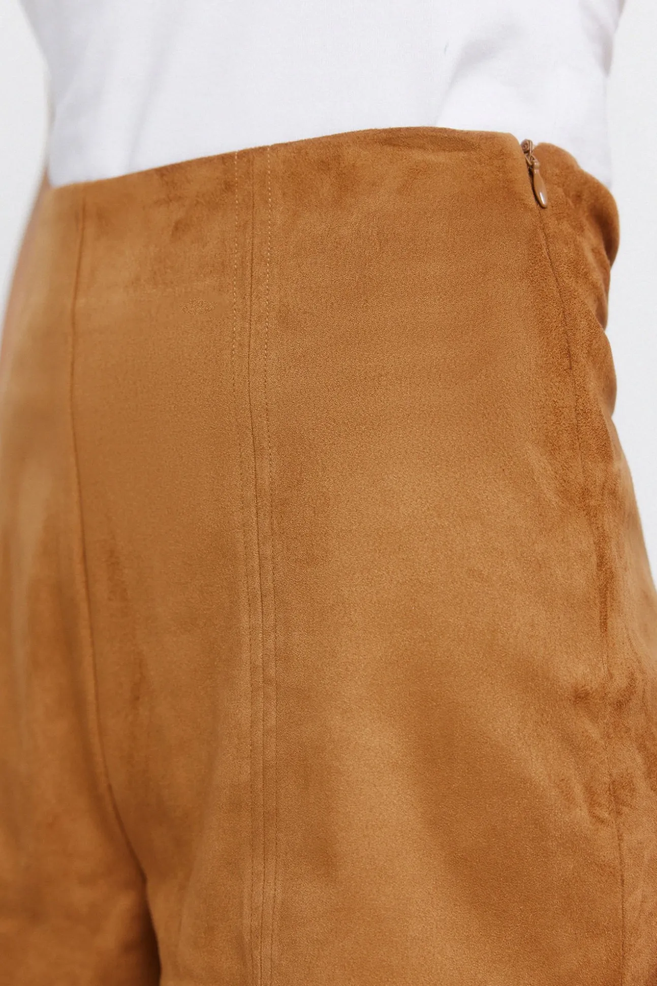 Short en daim synthétique