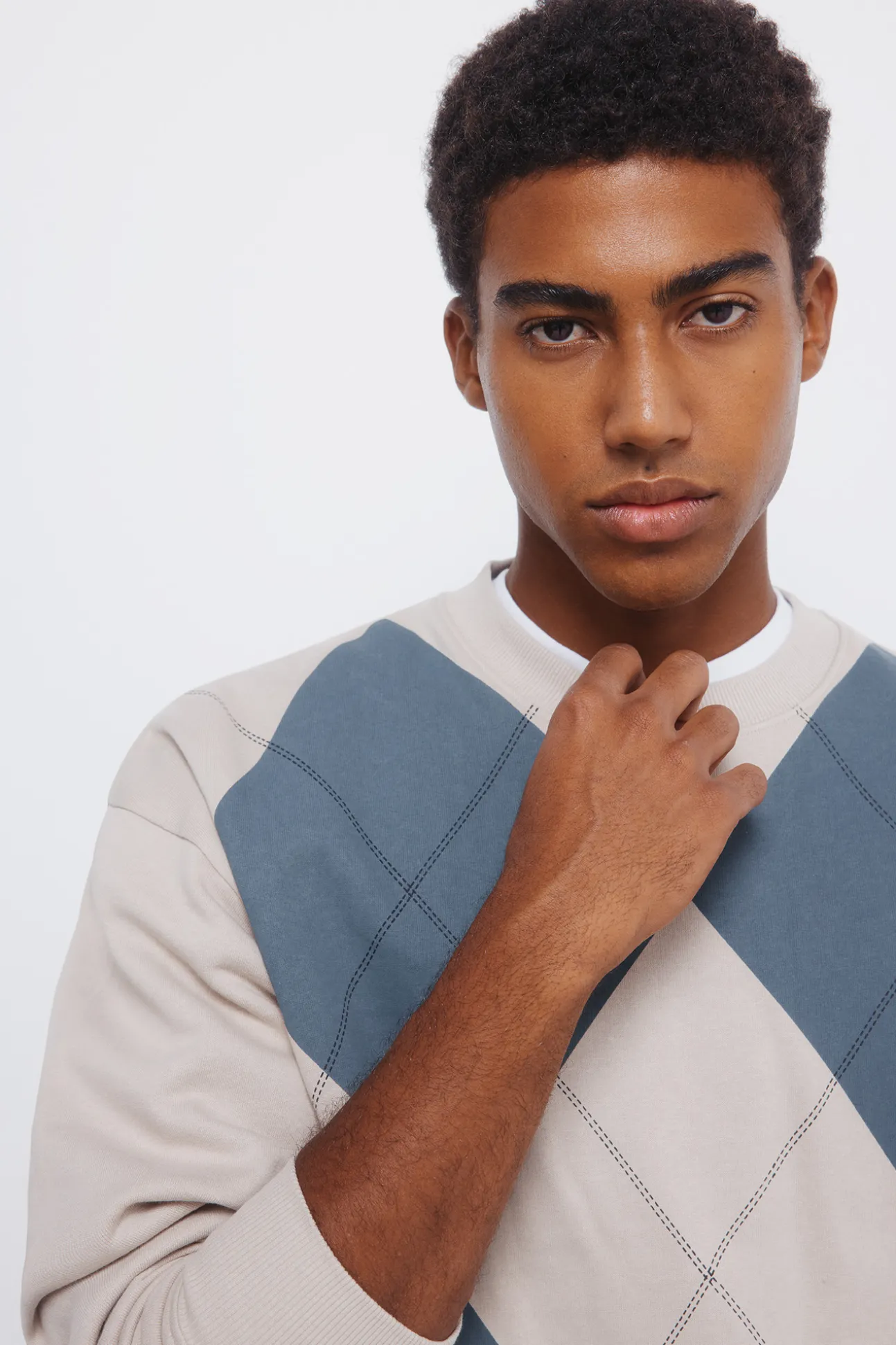 sweat-shirt à diamants