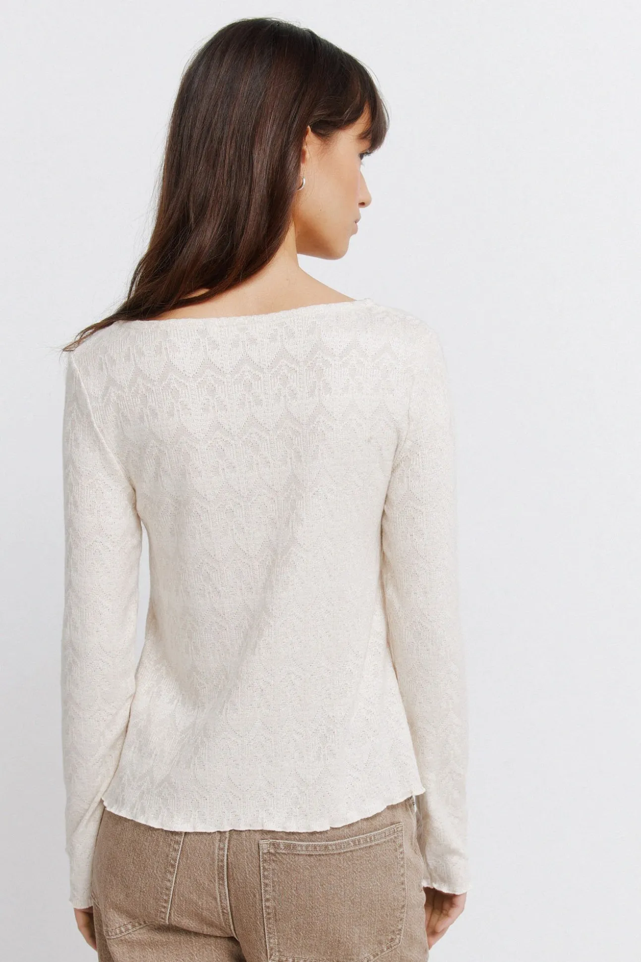 T-shirt à bords ondulés