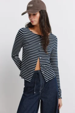 T-shirt à rayures avec boutons