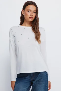 T-shirt clouté positionné