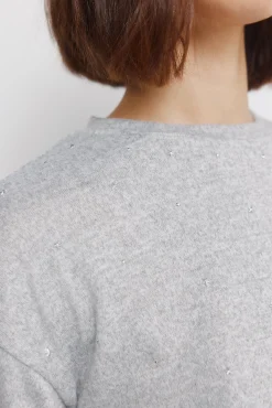 T-shirt clout&eacute; sur le devant