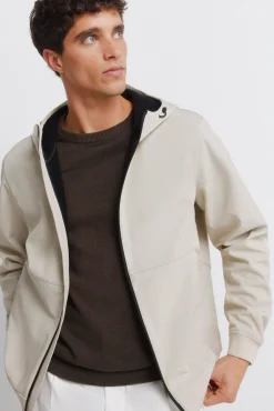 Veste softshell &agrave; capuche